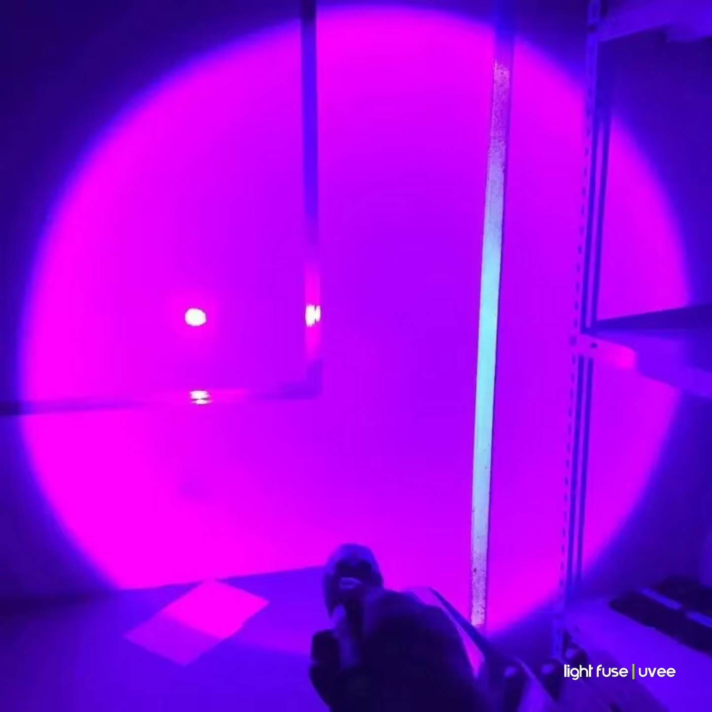 Light Fuse™ UVee - Linterna UV portátil