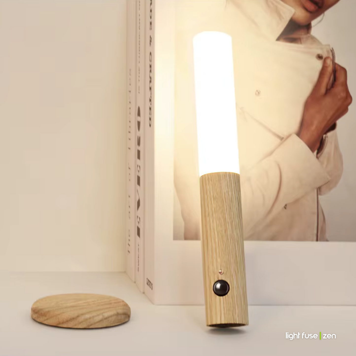 Light Fuse™ Zen - Lámpara de pared con sensor de movimiento