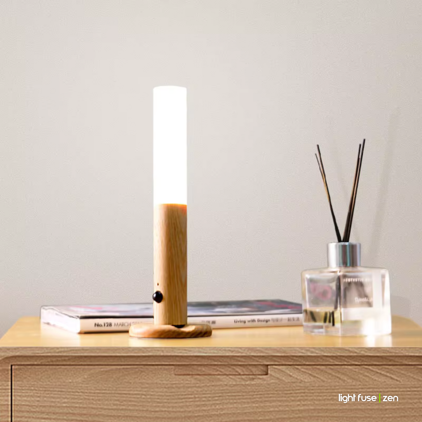 Light Fuse™ Zen - Lámpara de pared con sensor de movimiento